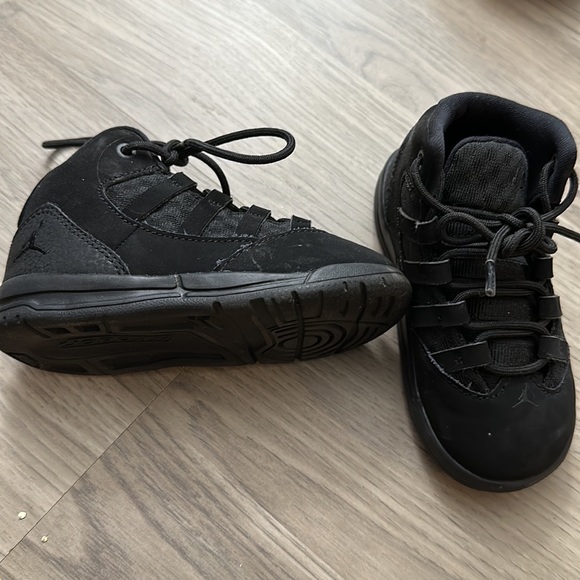 Black Jordan max - Picture 2 of 3